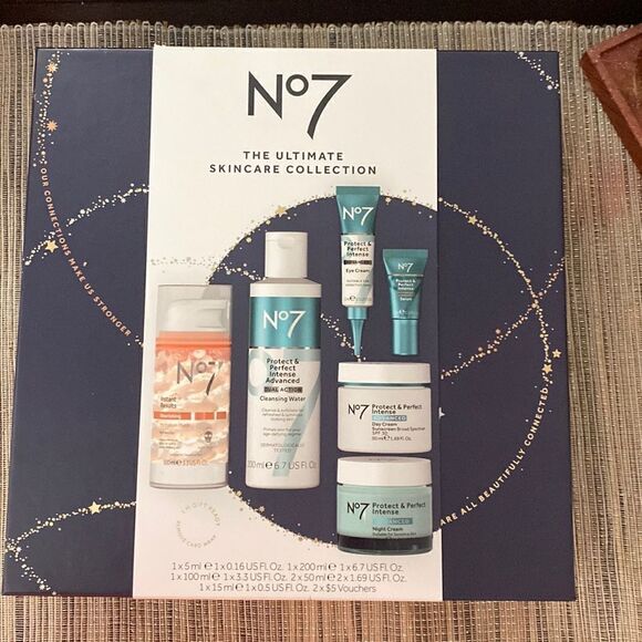 N0 7 Other - No 7 Skincare Bundle 